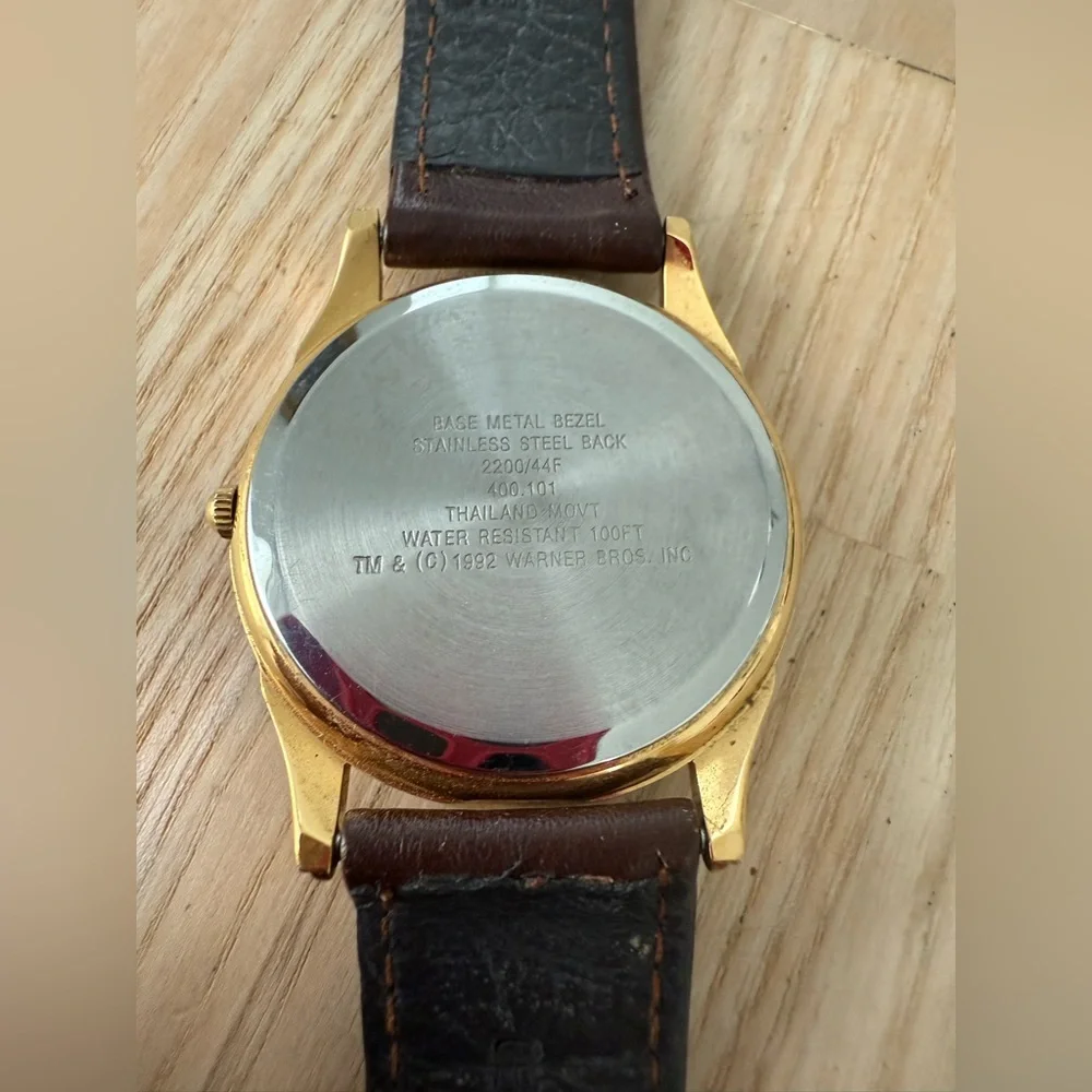 Vintage Looney tunes Tasmanian devil brown leather watch NEW BATTERY